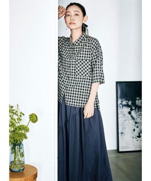 and myera（アンド マイラ）の「ａｎｄ　ｍｙｅｒａ　チェックなシャツ（シャツ/ブラウス・レディース・ブラック・X-LARGE/LARGE/MEDIUM/SMALL）」の2枚目の写真