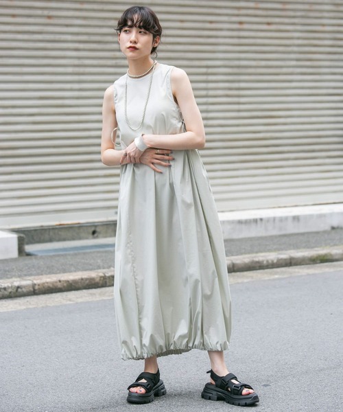 KBF（ケイビーエフ）の「ノースリーブバルーンワンピース（ワンピース・レディース・グレー系その他/バーガンディー・ONE）」の2枚目の写真