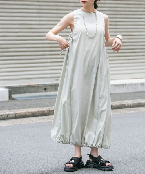 KBF（ケイビーエフ）の「ノースリーブバルーンワンピース（ワンピース・レディース・グレー系その他/バーガンディー・ONE）」の4枚目の写真