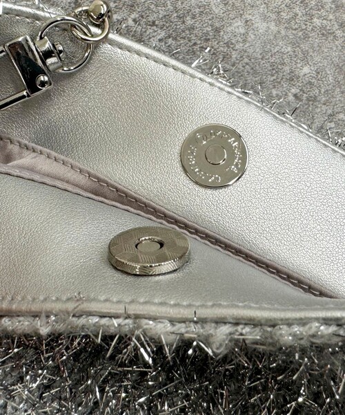 fredy emue(フレディエミュ)の「パールドットシャイニーニットバッグ(ショルダーバッグ・レディース・シルバー/ブラック・FREE)」の14枚目の写真