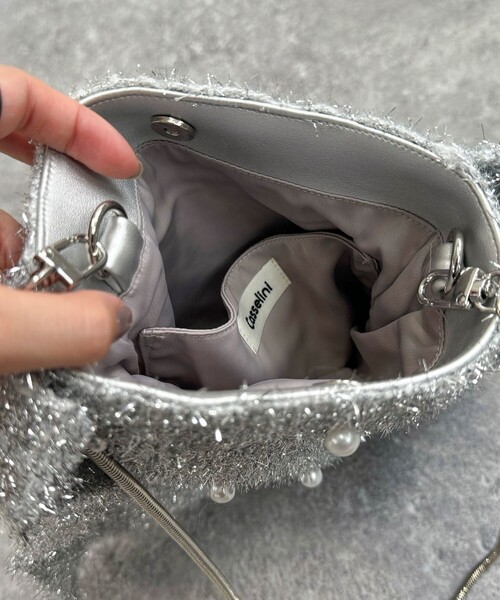 fredy emue(フレディエミュ)の「パールドットシャイニーニットバッグ(ショルダーバッグ・レディース・シルバー/ブラック・FREE)」の13枚目の写真