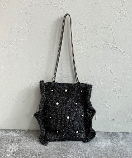 fredy emue(フレディエミュ)の「パールドットシャイニーニットバッグ(ショルダーバッグ・レディース・シルバー/ブラック・FREE)」の12枚目の写真