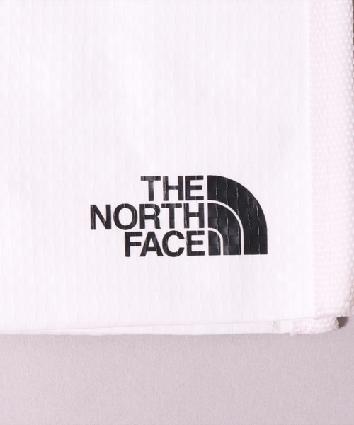 THE NORTH FACE（ザノースフェイス）の「(IT)【THE NORTH FACE】White Label ショッパー バッグ[Sサイズ]（エコバッグ/サブバッグ・メンズ・オフホワイト・ONE SIZE）」の12枚目の写真