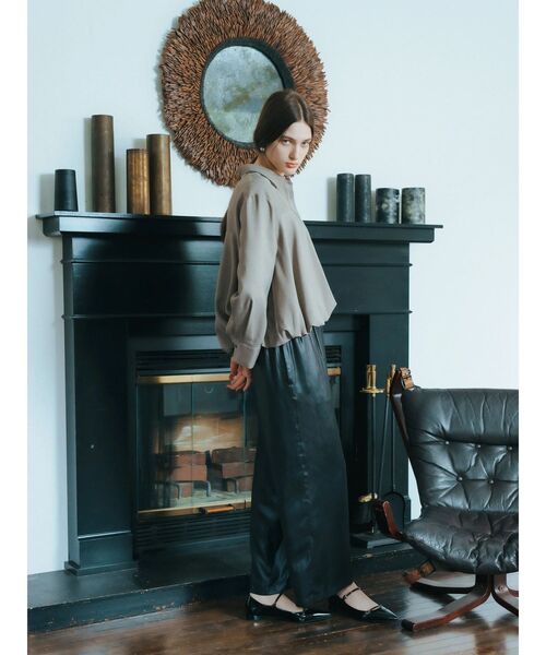 YECCA VECCA（イェッカヴェッカ）の「グロッシーコーティングサテンパンツ（その他パンツ・レディース・ブラック/ベージュ・FREE）」の8枚目の写真