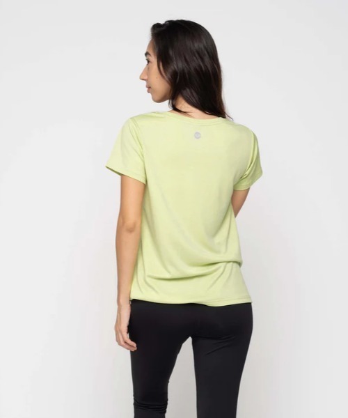 ROXY(ロキシー)の「KEEP MOVING/ロキシーUVカット水陸両用半袖Tシャツ(Tシャツ/カットソー・レディース・グリーン/ホワイト/チャコールグレー/ブラック・LARGE/MEDIUM/SMALL)」の20枚目の写真
