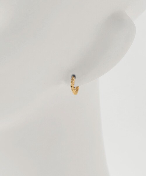 Steven Alan（スティーブンアラン）の「＜MISSOMA＞TWISTED HOOPS/ピアス（ピアス（両耳用）・レディース・ゴールド・FREE）」の8枚目の写真