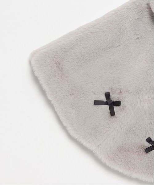 petit main（プティマイン）の「2WAY襟リボンケープ（ポンチョ・キッズ・アイボリー/ライトピンク/ライトグレー・FREE）」の17枚目の写真