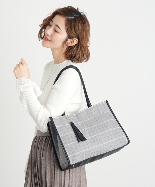 grove（グローブ）の「◆【A4】アソートパイピングタッセルトート（トートバッグ・レディース・アイボリー系1/ブラック系1/ダークブラウン系1/ブラック系3・00）」の11枚目の写真