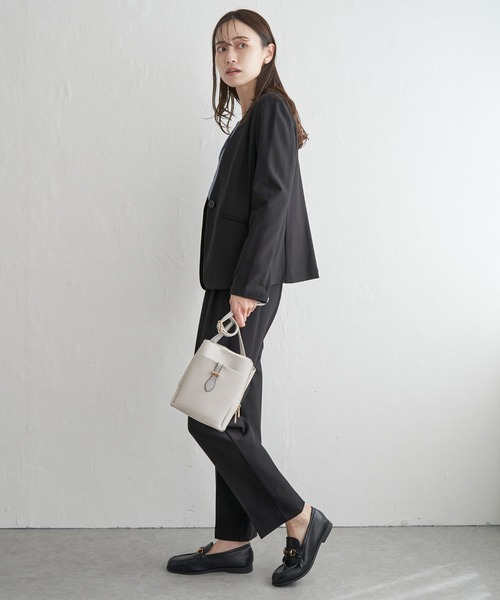 IKKA LOUNGE（イッカラウンジ）の「【洗濯機で洗える／セットアップ対応】GOKU楽カットソーノーカラージャケット（テーラードジャケット・レディース・ブラック/ベージュ・M/L/S）」の5枚目の写真