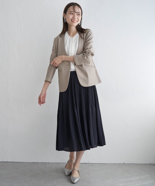 IKKA LOUNGE（イッカラウンジ）の「【洗濯機で洗える／セットアップ対応】GOKU楽カットソーノーカラージャケット（テーラードジャケット・レディース・ブラック/ベージュ・M/L/S）」の9枚目の写真