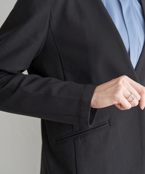 IKKA LOUNGE（イッカラウンジ）の「【洗濯機で洗える／セットアップ対応】GOKU楽カットソーノーカラージャケット（テーラードジャケット・レディース・ブラック/ベージュ・M/L/S）」の15枚目の写真