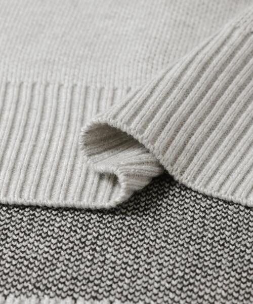 ITEMS URBANRESEARCH（アイテムズ アーバンリサーチ）の「スウェットライクロゴニット（ニット/セーター・レディース・グレー/オフホワイト/ブラック・FREE）」の4枚目の写真