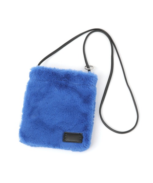 studio CLIP（スタディオクリップ）の「軽らくフェイクファーおさんぽショルダー（ショルダーバッグ・レディース・チャコール/ブルー/アイボリー・FREE）」の3枚目の写真