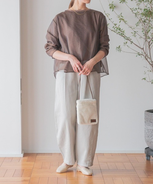 studio CLIP（スタディオクリップ）の「軽らくフェイクファーおさんぽショルダー（ショルダーバッグ・レディース・チャコール/ブルー/アイボリー・FREE）」の5枚目の写真