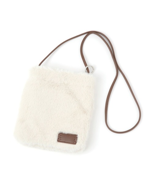 studio CLIP（スタディオクリップ）の「軽らくフェイクファーおさんぽショルダー（ショルダーバッグ・レディース・チャコール/ブルー/アイボリー・FREE）」の6枚目の写真