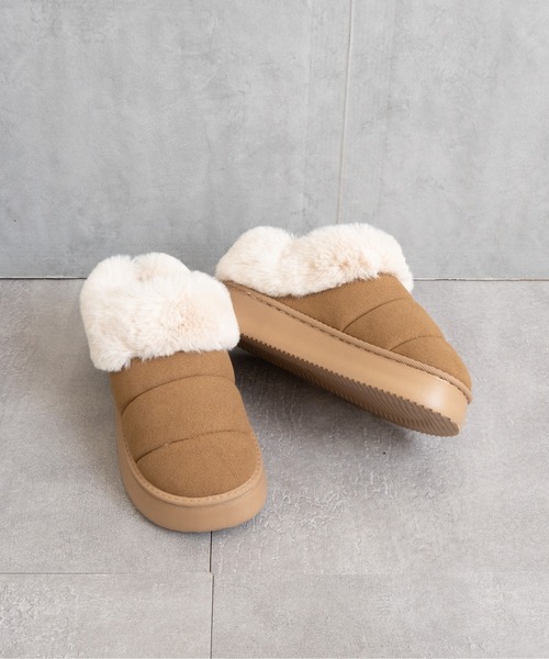 Fabby fabby（ファビィーファビィー）の「ボア付きムートンシューズ（スリッポン・レディース・キャメル/ベージュ/ブラック・MEDIUM/LARGE）」の8枚目の写真