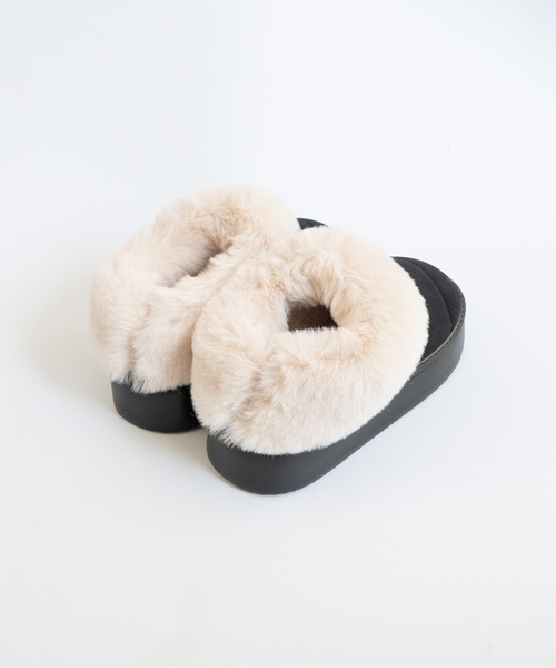 Fabby fabby（ファビィーファビィー）の「ボア付きムートンシューズ（スリッポン・レディース・キャメル/ベージュ/ブラック・MEDIUM/LARGE）」の10枚目の写真