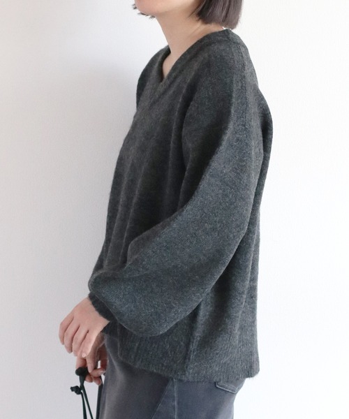 cepo(セポ)の「マシュマロニットVネックプルオーバー(ニット/セーター・レディース・ピンク/ブルー/オフホワイト/ベージュ/チャコール・M)」の8枚目の写真