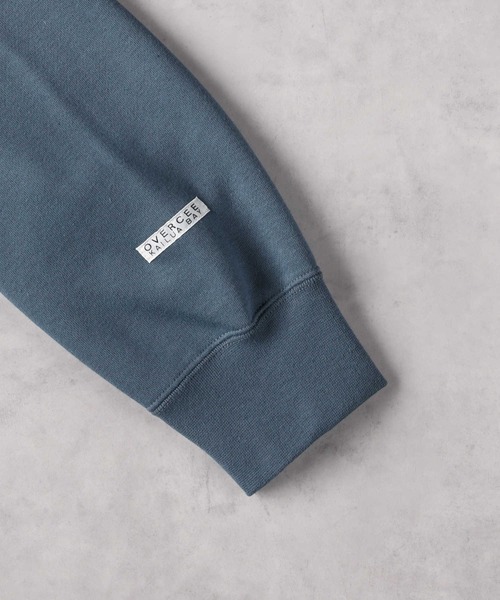 Right-on(ライトオン)の「【OVRC】別注 バック刺繍スウェット(スウェット・メンズ・ブルー/ホワイト・M/L/XL)」の7枚目の写真