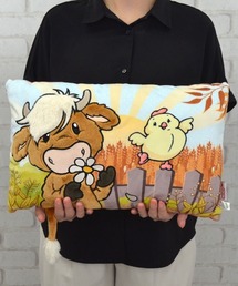 nici（ニキ）の「NICI/FF2024 クッション ウシ＆ヒヨコ 43×25cm（クッション/クッションカバー）」