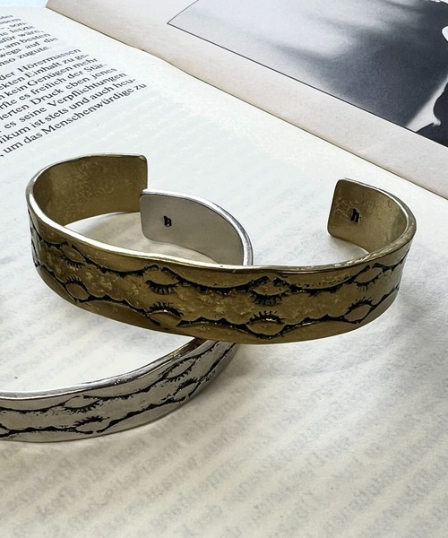 Hawk Company（ホークカンパニー）の「【Hawk Company】カットバングル 7630/7631※（バングル/リストバンド・メンズ・ゴールド系その他2/シルバー系その他/ゴールド/シルバー・FREE）」の4枚目の写真