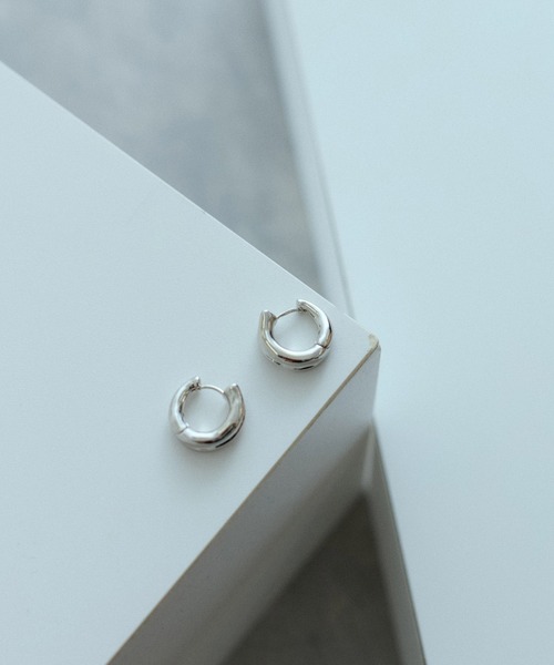 ADAM ET ROPE'（アダムエロペ）の「LES BIJOUX フープピアス（ピアス（両耳用）・レディース・シルバー/ゴールド・FREE）」の9枚目の写真