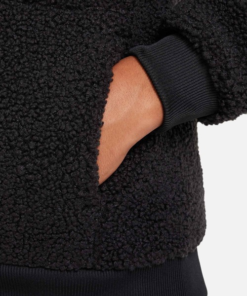 NIKE(ナイキ)の「《セットアップ対応商品》ナイキ スポーツウェア クラブ フリース ジュニア フルジップ ウィンタライズド パーカー / Nike Sportswear Club Fleece Big Kids' Full-Zip Winterized Hoodie FJ6019-010 Black(パーカー・キッズ・ブラック・130/140/150/160/170)」の5枚目の写真