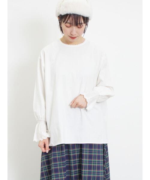 Samansa Mos2（サマンサ モスモス）の「【保温加工】袖口レースブラウス（シャツ/ブラウス・レディース・ミント/ベージュ/チャコールグレー/オフホワイト・F）」の2枚目の写真