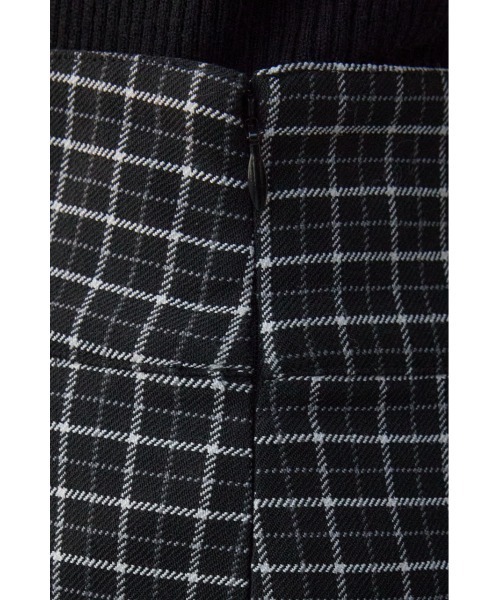 AZUL by moussy（アズールバイマウジー）の「チェックタイトスカート（スカート・レディース・ブラック系その他・SMALL/MEDIUM）」の3枚目の写真