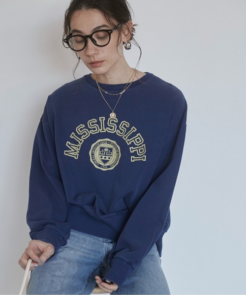 ANGIE（アンジー）の「ピグメント カレッジロゴ スウェット／トレーナー（スウェット・レディース・アイボリー/ブラック/サックスブルー/ライトピンク/ブラック系その他/ネイビー/ホワイト系その他・FREE）」の5枚目の写真