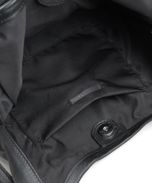 YArKA（ヤーカ）の「【YArKA/ヤーカ】 real leather multi length adjustment tote bag [opcc3] / リアルレザーマルチ調節トートバッグ（トートバッグ・メンズ・ブラック・FREE）」の13枚目の写真