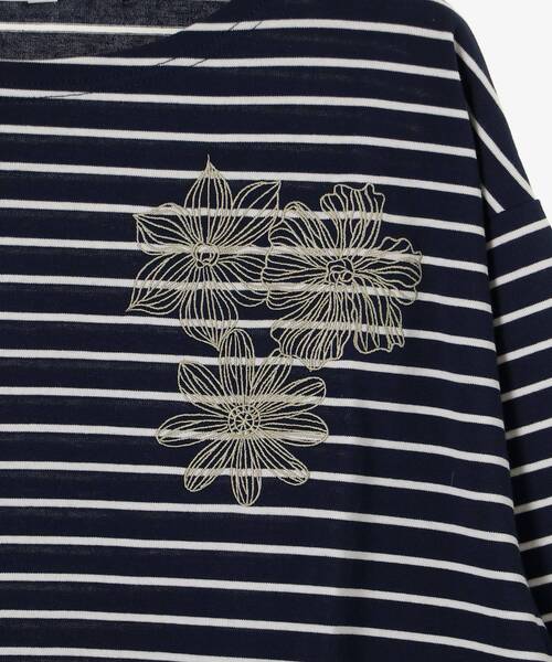 le.coeur blanc（ルクールブラン）の「ボーダーモチーフ刺繍カットソー（Tシャツ/カットソー・レディース・ブルー系その他4/ホワイト系その他・38）」の7枚目の写真