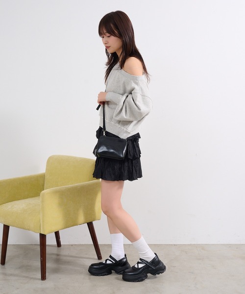 Kastane（カスタネ）の「クロップドオフショルスウェット（スウェット・レディース・ライトグレー/ピンク/アイボリー・FREE）」の4枚目の写真