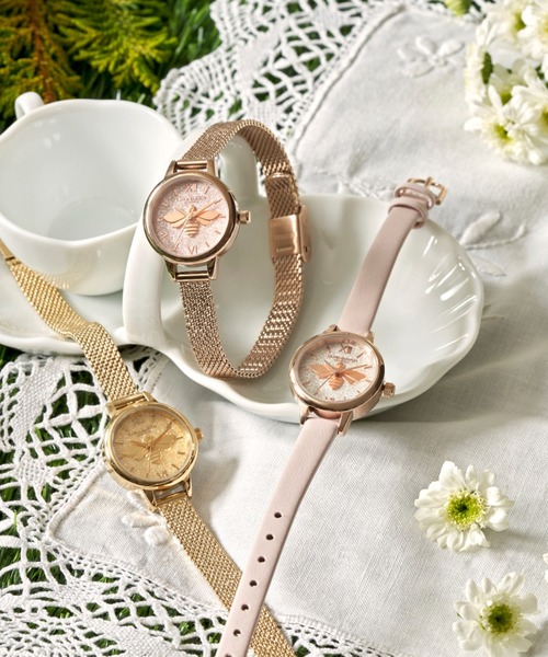 OLIVIA BURTON(オリビアバートン)の「「OLIVIA BURTON/オリビアバートン」シグネチャー - ミニ ラッキービー シルバー ホワイト ライトブラッシュ レザー(アナログ腕時計・レディース・ベビーピンク・FREE)」の5枚目の写真