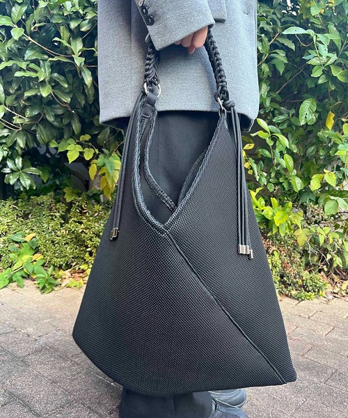 LE VERNIS（ル・ベルニ）の「LE VERNIS(ル・ベルニ)《A4サイズ対応》Paracord handle mesh bag（トートバッグ・レディース・ベージュ/ブラック/ブラウン/ネイビー/ライトグレー・FREE）」の11枚目の写真