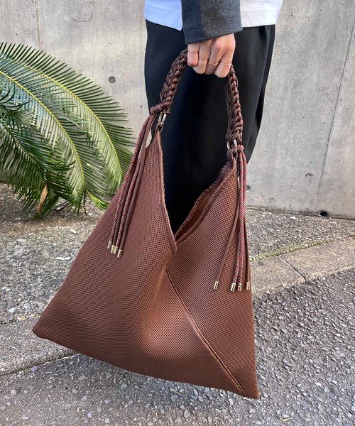 LE VERNIS（ル・ベルニ）の「LE VERNIS(ル・ベルニ)《A4サイズ対応》Paracord handle mesh bag（トートバッグ・レディース・ベージュ/ブラック/ブラウン/ネイビー/ライトグレー・FREE）」の16枚目の写真
