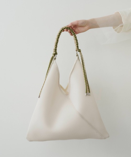 LE VERNIS（ル・ベルニ）の「LE VERNIS(ル・ベルニ)《A4サイズ対応》Paracord handle mesh bag（トートバッグ・レディース・ベージュ/ブラック/ブラウン/ネイビー/ライトグレー・FREE）」の9枚目の写真