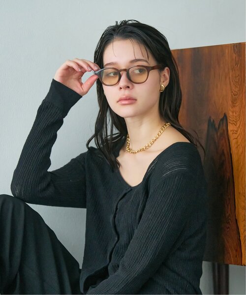 Zoff(ゾフ)の「【WEB限定】ウェリントン型 サングラス|カラーレンズ|トレンド|紫外線対策|UVカット|Zoff|COLOR SUNGLASSES(サングラス・レディース・ブラック/ブラック系その他2/ブラウン系その他/ブラウン系その他4/ブラック系その他/ブラック系その他3/ライトイエロー/グリーン・FREE)」の15枚目の写真