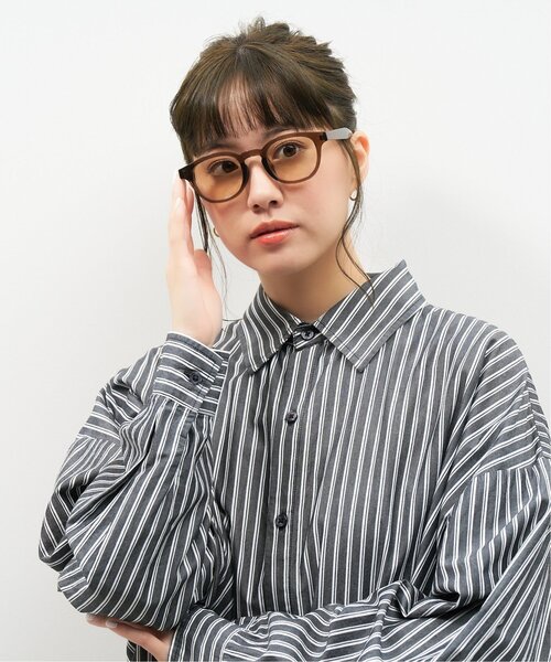 Zoff(ゾフ)の「【WEB限定】ウェリントン型 サングラス|カラーレンズ|トレンド|紫外線対策|UVカット|Zoff|COLOR SUNGLASSES(サングラス・レディース・ブラック/ブラック系その他2/ブラウン系その他/ブラウン系その他4/ブラック系その他/ブラック系その他3/ライトイエロー/グリーン・FREE)」の16枚目の写真