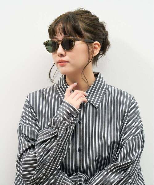 Zoff（ゾフ）の「【WEB限定】ウェリントン型 サングラス｜カラーレンズ｜トレンド｜紫外線対策｜UVカット｜Zoff｜COLOR SUNGLASSES（サングラス・レディース・ブラック/ブラック系その他2/ブラウン系その他/ブラウン系その他4/ブラック系その他/ブラック系その他3/ライトイエロー/グリーン・FREE）」の18枚目の写真