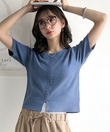 大人可愛いデコルテ魅せコンパクトT。フロントホックワッフル半袖トップス