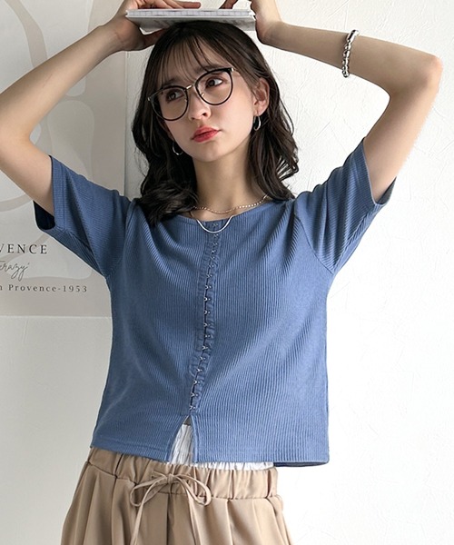 classicalelf(クラシカルエルフ)の「大人可愛いデコルテ魅せコンパクトT。フロントホックワッフル半袖トップス(Tシャツ/カットソー・レディース・ベージュ/オートミール/アイボリー/ブルー/ブラック・MEDIUM/X-LARGE/LARGE/SMALL)」の5枚目の写真