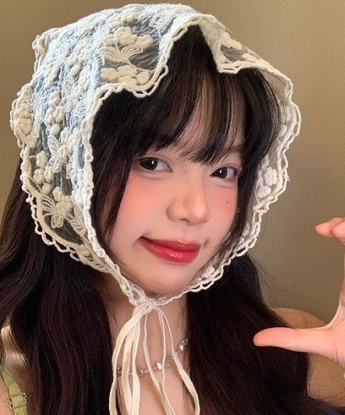 SHEENA(シーナ)の「フラワーレースバブーシュカ(その他ヘアアクセサリー・レディース・ホワイト・FREE)」の3枚目の写真