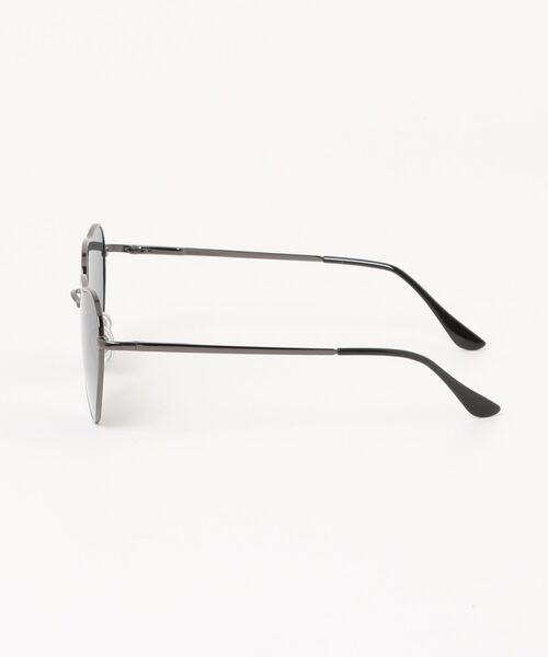 WEGO(ウィゴー)の「メタルフレームハートサングラス(サングラス・レディース・ブラック/ホワイト・FREE)」の10枚目の写真