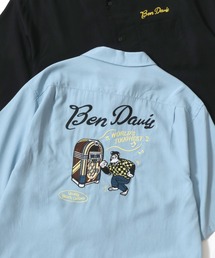 BEN DAVIS（ベンデイビス）の「BEN DAVIS/ベンデイビス JUKEBOX OC SS SHIRT/オーバーサイズ ドレープ バック刺繍 オープンカラー 半袖シャツ/レディース メンズ（シャツ/ブラウス・メンズ）」