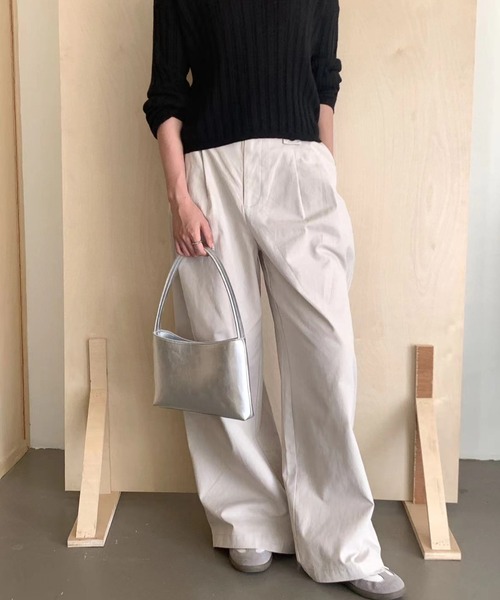 LAC-VERT(ラック・ヴェール)の「スクエアフェイクレザーハンドバッグ(ハンドバッグ・レディース・シルバー/ブラック/ホワイト/レッド・FREE)」の17枚目の写真