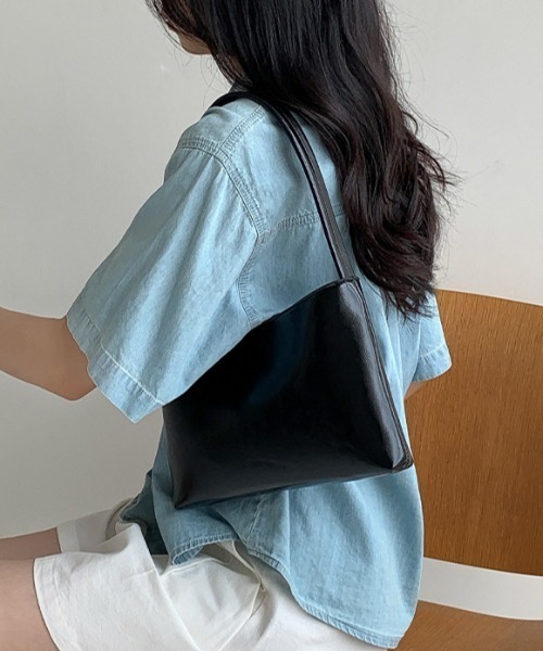 LAC-VERT(ラック・ヴェール)の「スクエアフェイクレザーハンドバッグ(ハンドバッグ・レディース・シルバー/ブラック/ホワイト/レッド・FREE)」の9枚目の写真