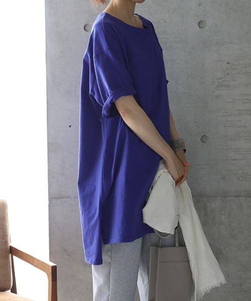 HUG.U(ハグユー)の「まる隠し。 メガTシャツ(Tシャツ/カットソー・レディース・テラコッタ/ロイヤルブルー/モカ/オートミール/モスグリーン/サックスブルー/グレー/ブラウン/ブラック/ホワイト・FREE)」の10枚目の写真
