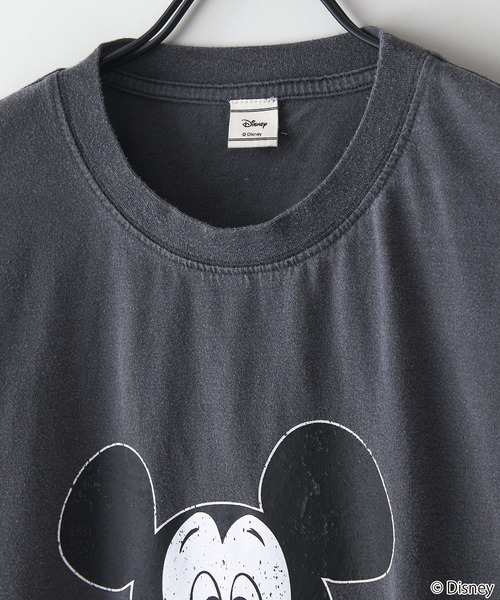 Disney(ディズニー)の「【Disney /ディズニー】 MICKEY MOUSE ミッキーマウスパウダーブリーチ加工 ビッグシルエットTシャツ ドロップショルダー オーバーサイズ ヴィンテージ加工(Tシャツ/カットソー・メンズ・ダークグリーン/ブラック・MEDIUM/X-LARGE/LARGE)」の6枚目の写真