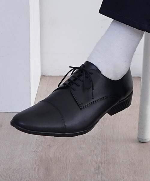 PR01.(ピーアールワン)の「Robe pleine ストレートチップ 外羽根スクエア レザーシューズ(ドレスシューズ・メンズ・ブラック・41/42/43/44/40)」の1枚目の写真